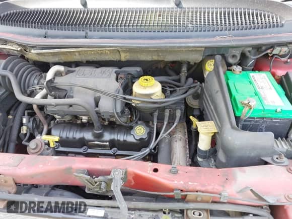 2001 Dodge Caravan SE with VIN 2B4GP44G31R185996, listed as a IAAI auction lot 41788611 with 165,454 mi miles and . Bid and sale history available at DreamBid. Image 10.