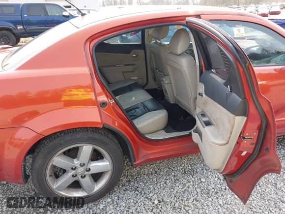2008 Dodge Avenger R/T с VIN 1B3LC76M68N638499, выставлен на аукционе IAAI как лот 43133996 с пробегом 128 230 миль миль и . История ставок и продаж доступна на DreamBid. Изображение 8.