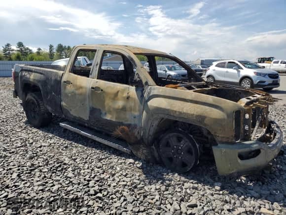 2017 GMC Sierra 1500 SLT z VIN 1GTV2NEJ6HZ217672, wystawiony jako Copart lot #56976625 z przebiegiem Nie podano mil oraz Szkoda całkowita • Salvage title. Historia ofert i sprzedaży dostępna na DreamBid. Obrazek 4.