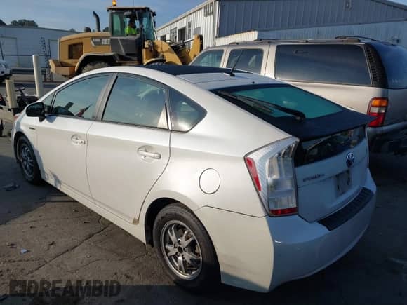 2011 Toyota Prius I с VIN JTDKN3DU6B0281619, выставлен на аукционе IAAI как лот 43214300 с пробегом 246 539 миль миль и . История ставок и продаж доступна на DreamBid. Изображение 3.
