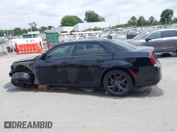 2021 Chrysler 300 Touring с VIN 2C3CCAAG6MH609251, выставлен на аукционе IAAI как лот 43005497 с пробегом 25 483 миль миль и . История ставок и продаж доступна на DreamBid. Изображение 14.