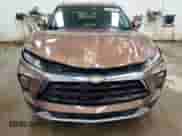 2023 Chevrolet Blazer LT z VIN 3GNKBHR47PS223489, wystawiony jako Copart lot #80429565 z przebiegiem 45 169 mil mil oraz Czysty tytuł • Clean title. Historia ofert i sprzedaży dostępna na DreamBid. Obrazek 5.
