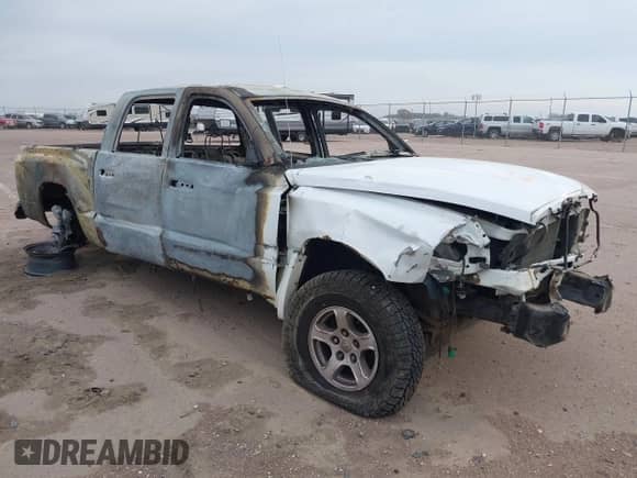 2007 Dodge Dakota с VIN 1D3HW48J47S118077, выставлен на аукционе IAAI как лот 42044724 с пробегом Не указан миль и . История ставок и продаж доступна на DreamBid. Изображение 1.