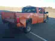 2011 Chevrolet Silverado 1500 LT z VIN 1GCRCSEAXBZ275949, wystawiony jako IAAI lot #43450682 z przebiegiem Nie podano mil oraz . Historia ofert i sprzedaży dostępna na DreamBid. Obrazek 4.