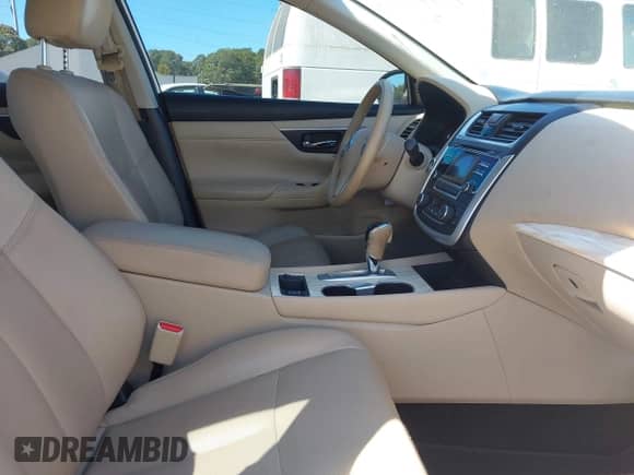 2016 Nissan Altima S z VIN 1N4AL3AP2GC190956, wystawiony jako IAAI lot #43443533 z przebiegiem 75 565 mil mil oraz . Historia ofert i sprzedaży dostępna na DreamBid. Obrazek 5.