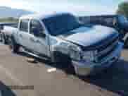 2014 Chevrolet Silverado 2500HD Work Truck z VIN 1GC1KVCG6EF144919, wystawiony jako IAAI lot #42968279 z przebiegiem 145 810 mil mil oraz . Historia ofert i sprzedaży dostępna na DreamBid. Obrazek 1.