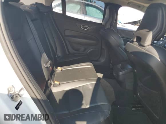 2020 Volvo S60 Momentum z VIN 7JR102FK0LG043503, wystawiony jako Copart lot #63860265 z przebiegiem 67 592 mil mil oraz Szkoda całkowita • Salvage title. Historia ofert i sprzedaży dostępna na DreamBid. Obrazek 10.