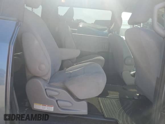 2016 Toyota Sienna L with VIN 5TDZK3DC4GS725843, listed as a Copart auction lot 66577685 with 86,371 mi miles and Salvage title. Bid and sale history available at DreamBid. Image 11.