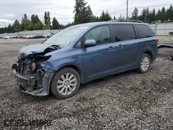 2017 Toyota Sienna LE z VIN 5TDJZ3DC3HS158910, wystawiony jako Copart lot #68297305 z przebiegiem 76 169 mil mil oraz Szkoda całkowita • Salvage title. Historia ofert i sprzedaży dostępna na DreamBid. Obrazek 1.