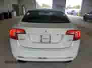 2018 Volvo S60 Inscription Platinum с VIN LYV402HMXJB170987, выставлен на аукционе Copart как лот 70998725 с пробегом 41 744 миль миль и Списание • Salvage title. История ставок и продаж доступна на DreamBid. Изображение 6.