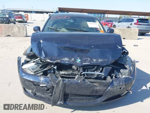 2009 BMW 3 Series 328i z VIN WBAPH77599NM30530, wystawiony jako IAAI lot #43360713 z przebiegiem Nie podano mil oraz . Historia ofert i sprzedaży dostępna na DreamBid. Obrazek 12.