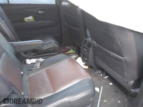 2020 Honda Pilot Black Edition z VIN 5FNYF6H76LB033189, wystawiony jako IAAI lot #41263808 z przebiegiem 95 924 mil mil oraz . Historia ofert i sprzedaży dostępna na DreamBid. Obrazek 8.