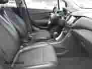 2022 Chevrolet Trax LT с VIN KL7CJLSM3NB536753, выставлен на аукционе IAAI как лот 42363356 с пробегом 51 708 миль миль и . История ставок и продаж доступна на DreamBid. Изображение 5.