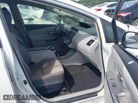 2015 Toyota Prius Two z VIN JTDZN3EU6FJ018432, wystawiony jako IAAI lot #43043108 z przebiegiem 135 265 mil mil oraz . Historia ofert i sprzedaży dostępna na DreamBid. Obrazek 5.