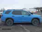 2023 Honda Pilot TrailSport with VIN 5FNYG1H61PB048082, listed as a IAAI auction lot 41653501 with 37,709 mi miles and . Bid and sale history available at DreamBid. Image 13.