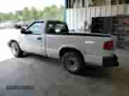 1996 Chevrolet S-10 with VIN 1GCCS1442TK131224, listed as a Copart auction lot 62738005 with 116,671 mi miles and Salvage title. Bid and sale history available at DreamBid. Image 2.