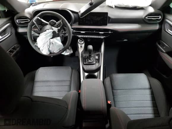 2024 Dodge Hornet R/T z VIN ZACPDFCW4R3A44118, wystawiony jako Copart lot #43177805 z przebiegiem Nie podano mil oraz Czysty tytuł • Clean title. Historia ofert i sprzedaży dostępna na DreamBid. Obrazek 8.