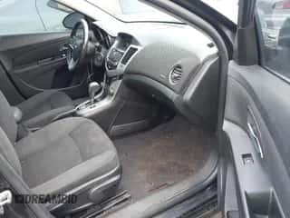 2011 Chevrolet Cruze 1LT с VIN 1G1PF5S98B7194723, выставлен на аукционе IAAI как лот 43349107 с пробегом 237 051 миль миль и . История ставок и продаж доступна на DreamBid. Изображение 5.