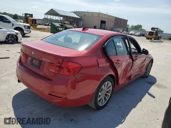 2018 BMW 3 Series 320i xDrive z VIN WBA8E5G53JNV02800, wystawiony jako Copart lot #68965555 z przebiegiem 54 937 mil mil oraz Szkoda całkowita • Salvage title. Historia ofert i sprzedaży dostępna na DreamBid. Obrazek 3.