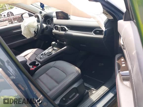 2024 Mazda CX-5 S Preferred z VIN JM3KFBCL5R0487533, wystawiony jako IAAI lot #42493484 z przebiegiem 6 791 mil mil oraz . Historia ofert i sprzedaży dostępna na DreamBid. Obrazek 5.