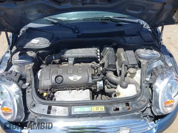 2009 MINI Hardtop with VIN WMWMF33509TW78295, listed as a IAAI auction lot 42293731 with 105,109 mi miles and . Bid and sale history available at DreamBid. Image 10.