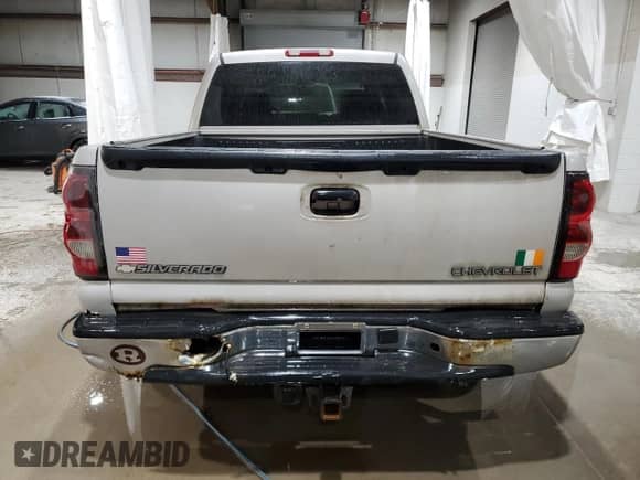 2004 Chevrolet Silverado 2500 LT с VIN 1GCGK23UX4F120023, выставлен на аукционе Copart как лот 89066085 с пробегом 184 246 миль миль и Списание • Salvage title. История ставок и продаж доступна на DreamBid. Изображение 6.