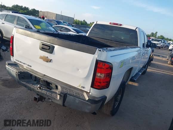 2008 Chevrolet Silverado 2500HD 1LT с VIN 1GCHC23K58F142548, выставлен на аукционе IAAI как лот 42735355 с пробегом 190 119 миль миль и . История ставок и продаж доступна на DreamBid. Изображение 4.