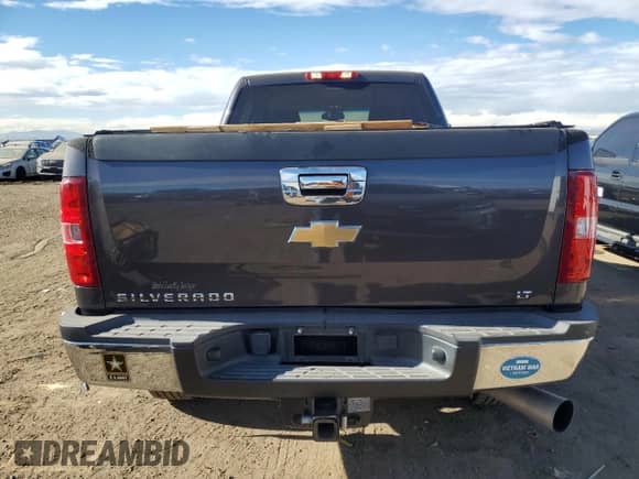 2011 Chevrolet Silverado 3500HD SRW LT z VIN 1GC4K0C88BF229975, wystawiony jako Copart lot #81095814 z przebiegiem 88 656 mil mil oraz Szkoda całkowita • Salvage title. Historia ofert i sprzedaży dostępna na DreamBid. Obrazek 6.