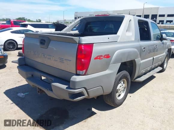 2002 Chevrolet Avalanche с VIN 3GNEK13T62G139311, выставлен на аукционе IAAI как лот 42903779 с пробегом 273 084 миль миль и . История ставок и продаж доступна на DreamBid. Изображение 4.