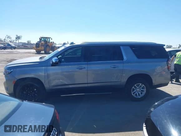 2023 Chevrolet Suburban Premier с VIN 1GNSKFKD5PR443425, выставлен на аукционе IAAI как лот 43029922 с пробегом 25 792 миль миль и . История ставок и продаж доступна на DreamBid. Изображение 14.