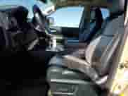 2019 Toyota Tundra SR5 с VIN 5TFHY5F1XKX858563, выставлен на аукционе Copart как лот 81878225 с пробегом 162 231 миль миль и Списание • Salvage title. История ставок и продаж доступна на DreamBid. Изображение 7.