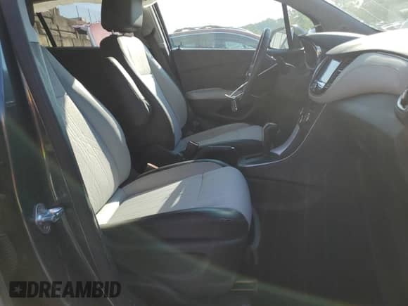 2021 Chevrolet Trax LT с VIN KL7CJLSB9MB315445, выставлен на аукционе Copart как лот 69505605 с пробегом 19 313 миль миль и Списание • Salvage title. История ставок и продаж доступна на DreamBid. Изображение 7.