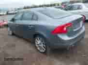 2017 Volvo S60 Inscription с VIN LYV402HK5HB154043, выставлен на аукционе IAAI как лот 41763769 с пробегом 136 736 миль миль и . История ставок и продаж доступна на DreamBid. Изображение 3.