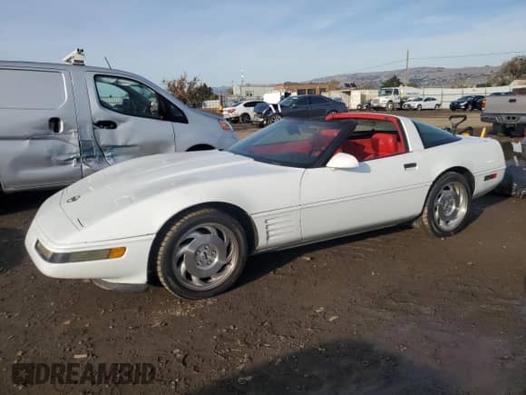 1993 Chevrolet Corvette with VIN 1G1YY23P0P5114800, listed as a Copart auction lot 85556704 with 158,011 mi miles and Clean title. Bid and sale history available at DreamBid. Image 1.