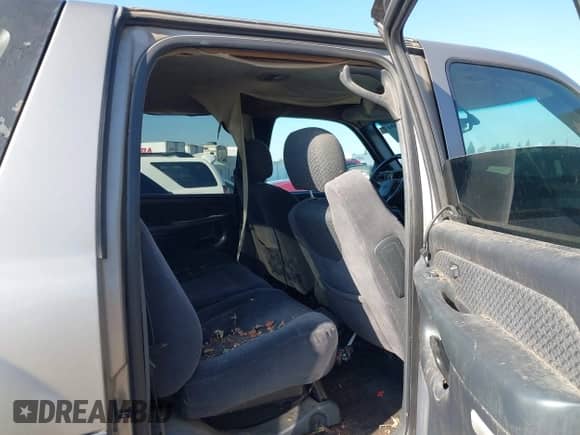 2002 Chevrolet Avalanche с VIN 3GNEC13T02G280159, выставлен на аукционе IAAI как лот 43279094 с пробегом 198 593 миль миль и . История ставок и продаж доступна на DreamBid. Изображение 8.