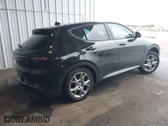 2024 Dodge Hornet R/T с VIN ZACPDFCWXR3A25153, выставлен на аукционе IAAI как лот 40207905 с пробегом 10 705 миль миль и . История ставок и продаж доступна на DreamBid. Изображение 4.