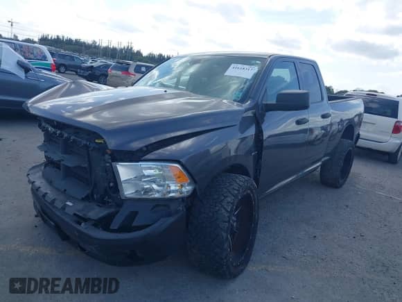 2019 Ram 1500 Tradesman с VIN 1C6RR6FT0KS733813, выставлен на аукционе IAAI как лот 41618317 с пробегом 46 597 миль миль и . История ставок и продаж доступна на DreamBid. Изображение 2.