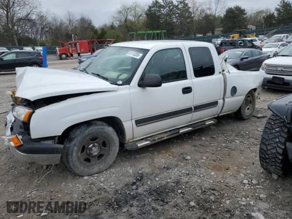 2004 Chevrolet Silverado 1500 с VIN 1GCEC19X94Z307901, выставлен на аукционе Copart как лот 51115355 с пробегом 187 090 миль миль и Списание • Salvage title. История ставок и продаж доступна на DreamBid. Изображение 1.