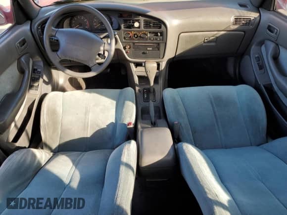 1993 Toyota Camry LE z VIN JT2SK12E8P0143959, wystawiony jako Copart lot #44196835 z przebiegiem 151 946 mil mil oraz Szkoda całkowita • Salvage title. Historia ofert i sprzedaży dostępna na DreamBid. Obrazek 8.