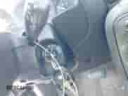 1999 Saturn SL z VIN 1G8ZK5272XZ225139, wystawiony jako IAAI lot #42662628 z przebiegiem 223 692 mil mil oraz . Historia ofert i sprzedaży dostępna na DreamBid. Obrazek 11.