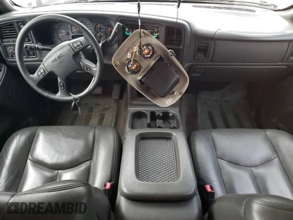 2005 GMC Sierra 1500 SLT z VIN 2GTEK19B251268196, wystawiony jako Copart lot #62707075 z przebiegiem 191 998 mil mil oraz Szkoda całkowita • Salvage title. Historia ofert i sprzedaży dostępna na DreamBid. Obrazek 8.