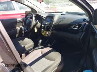 2021 Chevrolet Spark 1LT z VIN KL8CD6SA1MC718387, wystawiony jako IAAI lot #42970917 z przebiegiem 58 315 mil mil oraz . Historia ofert i sprzedaży dostępna na DreamBid. Obrazek 5.