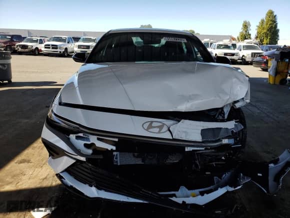 2025 Hyundai Elantra SEL Sport z VIN KMHLM4DJXSU168389, wystawiony jako Copart lot #85007225 z przebiegiem 4 856 mil mil oraz Szkoda całkowita • Salvage title. Historia ofert i sprzedaży dostępna na DreamBid. Obrazek 5.