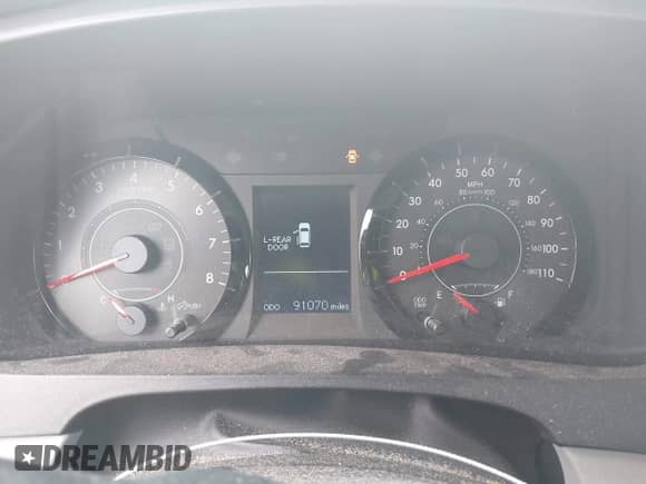 2017 Toyota Sienna L z VIN 5TDZZ3DC1HS886194, wystawiony jako IAAI lot #42917497 z przebiegiem 91 070 mil mil oraz . Historia ofert i sprzedaży dostępna na DreamBid. Obrazek 7.