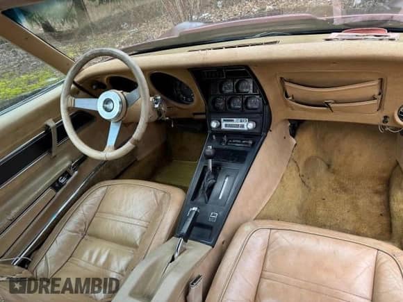 1977 Chevrolet Corvette с VIN 1Z37L7S406085, выставлен на аукционе Copart как лот 47113155 с пробегом 78 353 миль миль и Чистый • Clean title. История ставок и продаж доступна на DreamBid. Изображение 9.