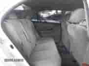 2004 Toyota Corolla CE z VIN JTDBR32E942041472, wystawiony jako IAAI lot #43225890 z przebiegiem 144 291 mil mil oraz . Historia ofert i sprzedaży dostępna na DreamBid. Obrazek 8.