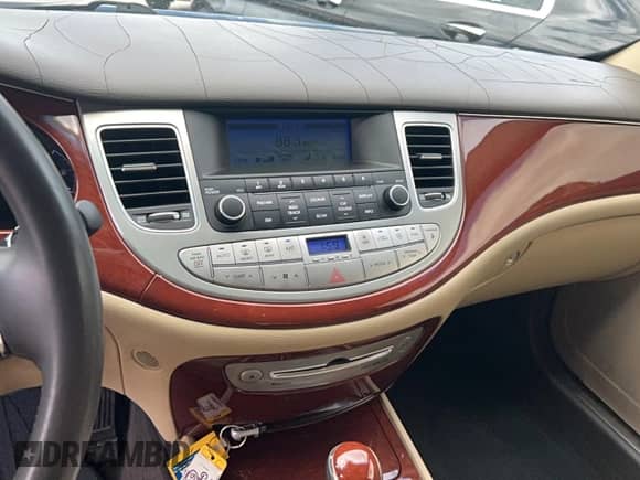 2012 Hyundai Genesis 3.8L with VIN KMHGC4DD2CU175241, listed as a Copart auction lot 85569865 with 135,657 mi miles and Clean title. Bid and sale history available at DreamBid. Image 13.