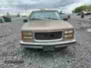 1996 GMC Sierra 1500 с VIN 2GTEC19R8T1561768, выставлен на аукционе Copart как лот 85784245 с пробегом 271 276 миль миль и Чистый • Clean title. История ставок и продаж доступна на DreamBid. Изображение 5.