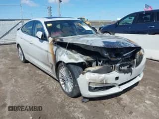 2015 BMW 3 Series 328i Gran Turismo xDrive с VIN WBA3X5C54FD562088, выставлен на аукционе IAAI как лот 41894595 с пробегом Не указан миль и . История ставок и продаж доступна на DreamBid. Изображение 1.