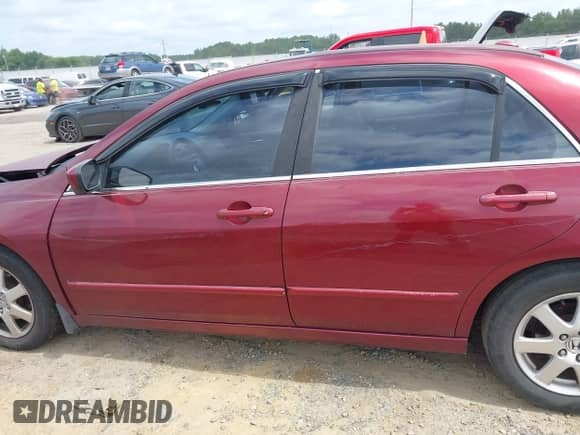 2005 Honda Accord EX-L с VIN 1HGCM66555A010792, выставлен на аукционе IAAI как лот 42765361 с пробегом 242 477 миль миль и . История ставок и продаж доступна на DreamBid. Изображение 14.